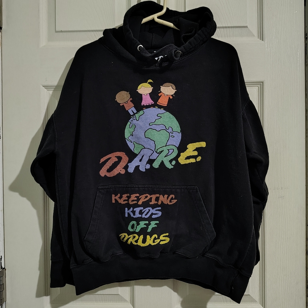 Dare Black L Kids Hoodie with Earth and Kids Design